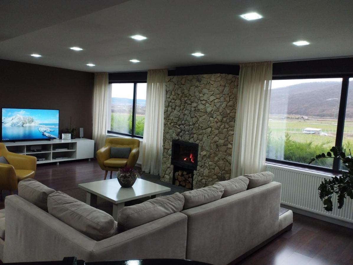 Vila Gosen Sard Ngoại thất bức ảnh
